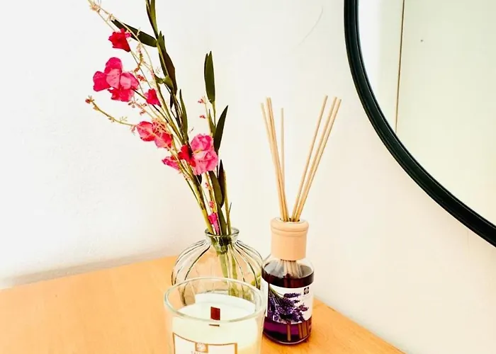 Cozy In A For Groups, 16-mins To Blumengaerten Apartment *