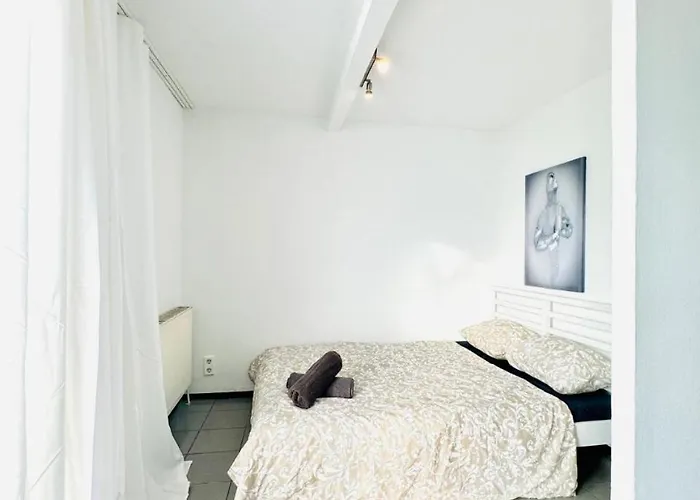 Cozy In A For Groups, 16-mins To Blumengaerten Vienna
