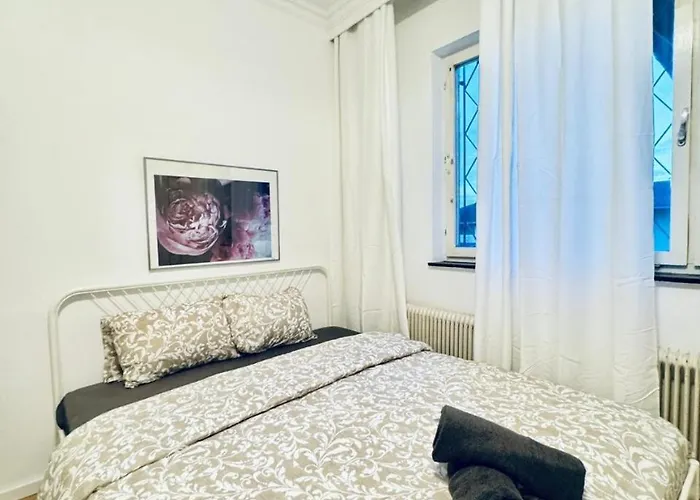 Cozy In A For Groups, 16-mins To Blumengaerten * Vienna
