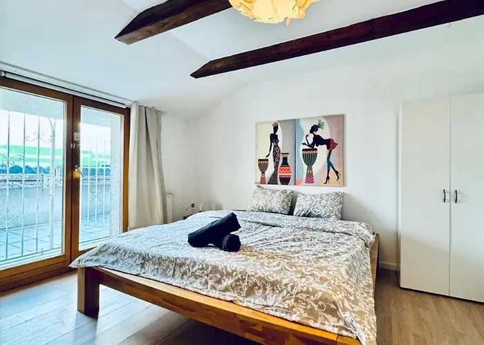 Cozy In A For Groups, 16-mins To Blumengaerten Apartment Vienna