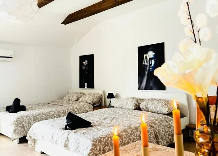 Cozy In A For Groups, 16-mins To Blumengaerten Apartment